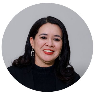 Carmen Solis Coordinator of Comprehensive Care and Social Worker